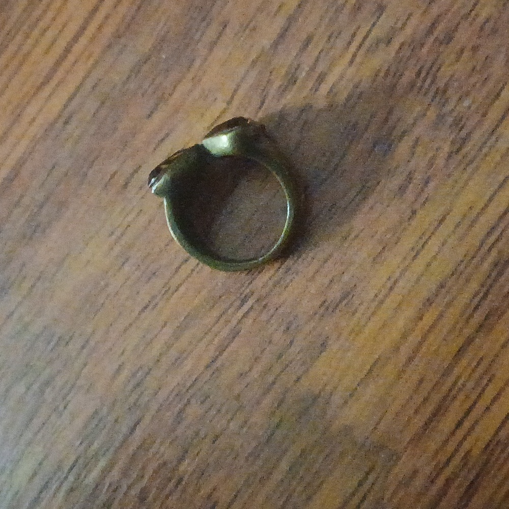 Ring - Picture 4 of 8